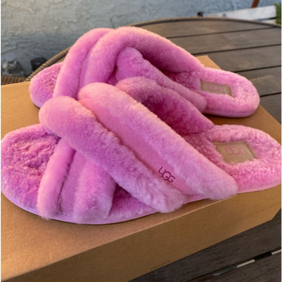 UGG Shoes - Women’s UGG slippers size 9